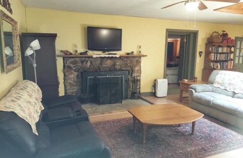 Hampton House | Hill House Cottage