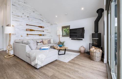 Low Newton Other | Hill Of Oaks