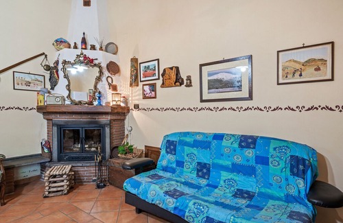 Maletto Villa | Hill-View Villa in Maletto with Garden