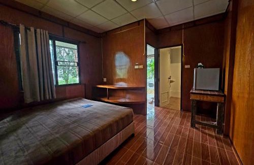 Bang Bao Bay Cabin | Hillhouse bungalow