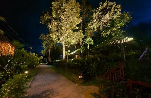 Bang Bao Bay Cabin | Hillhouse bungalow