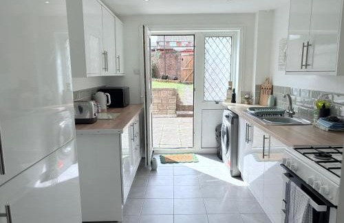 Llanedeyrn House | Hillrise - 3 bedroom house with garden