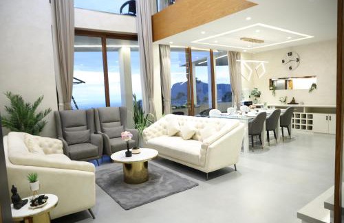 Coonoor Bed & Breakfast | Hills and Hearts Luxury Villa