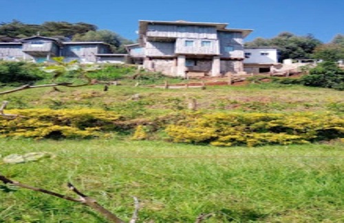 Eastleigh Hotel | Hills Dacha