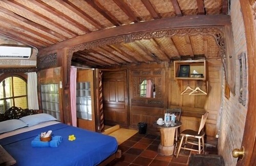 Ungaran Barat Hotel | Hills Joglo Villa