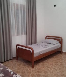 Mbrostar-Urë House | Hills Villa