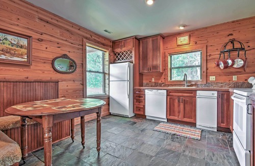 Defiance Cabin | Hillside Cabin on 43 Acres w/Private Lake & View!