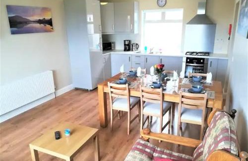 Cahirciveen Apartment | Hillside Cottage Apartment with mountain view