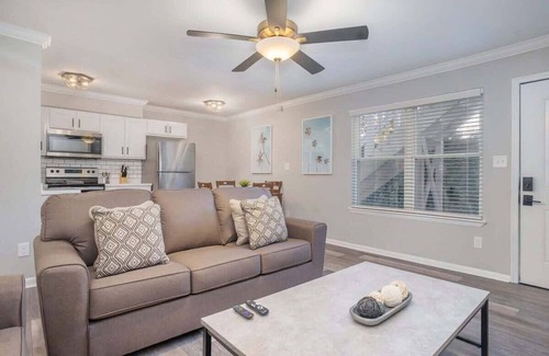 Bayview Apartment | Hillside Cove - Port Suite