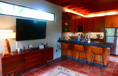 San Ignacio House | Hillside- river front home @ RiverHill