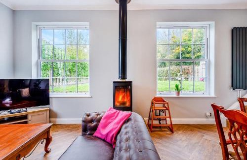 Maidstone House | Hillside - Uk48202