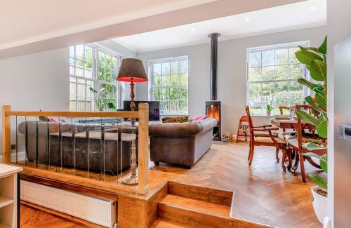 Maidstone House | Hillside - Uk48202