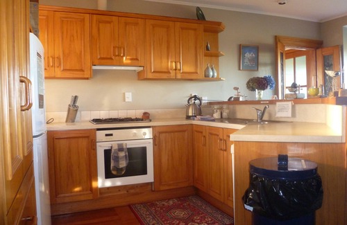 Papatowai House | Hilltop Accommodation Catlins - Lodge