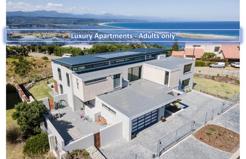 Plettenberg Bay Apartment | Hilltop Bayview Luxury Apartments