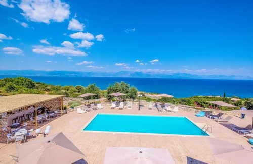 Messini Apartment | Hilltop Residences