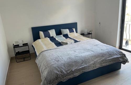 Msida Apartment | HillTop suite with a roof terrace