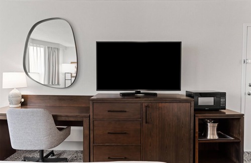 Crystal City Hotel | Hilton Arlington National Landing