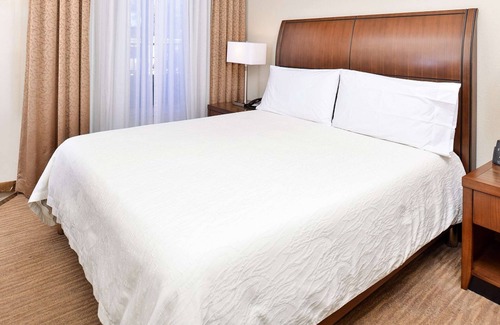 Addison Hotel | Hilton Garden Inn Dallas/Addison