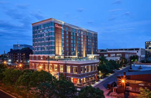 Rutledge Hill Hotel | Hilton Garden Inn Nashville Downtown Convention Center