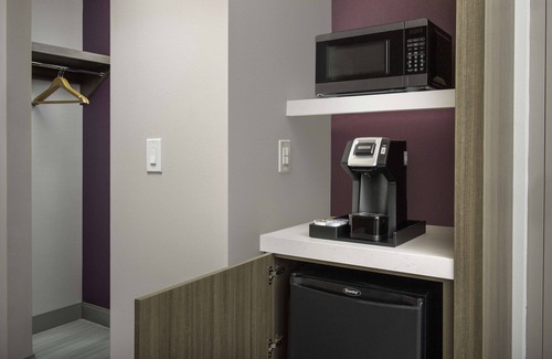 Seville Historic District Hotel | Hilton Garden Inn Pensacola Downtown