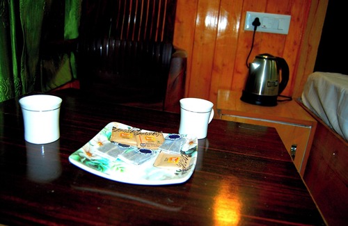 Theog House | Himalya Sun Dawn- gives you all the basic amenities in the lap of nature.