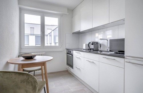 Altstetten Apartment | Hip Altstetten 1.5 Room w/Storage & W/D, nr Local Market, by Blueground