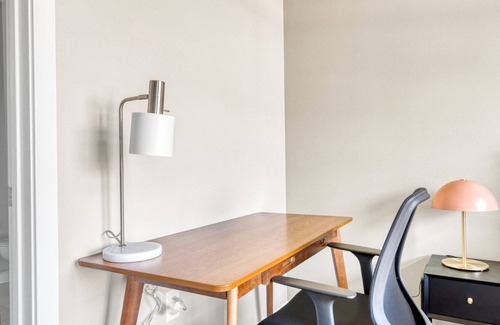 Barton Heights Apartment | Hip Barton Springs 1BR w/ Gym, Pool & W/D, nr Zilker, by Blueground