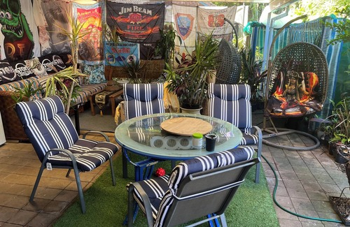 Thuringowa Central House | Hippy haven naturist retreat CO. Organic gardens eco home. CO. Relax and enjoy