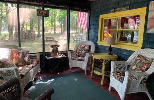 Waupaca Cottage | Historic 1920s Cabin on Waupaca Chain O' Lakes