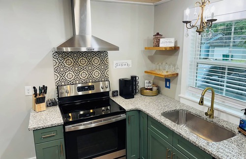 Winchester Cottage | Historic 1940's Cottage Near Tim's Ford Lake & Town Square Fully Remodeled
