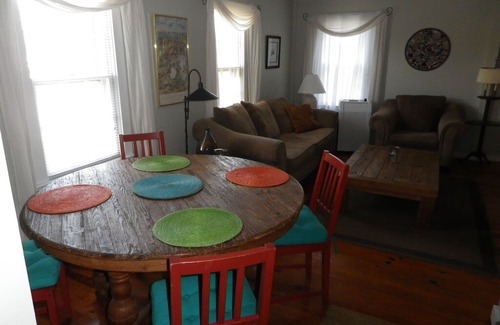 Block Island Apartment | Historic 2 Bedroom (Sleeps 6) Tastefully Decorated, ~AC~apartment