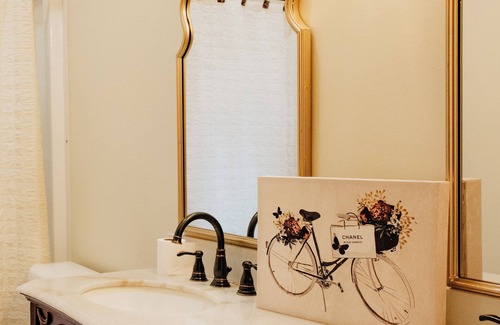 Corry Apartment | Historic 3-bedroom downtown apartment with WiFi, AC in peaceful Corry