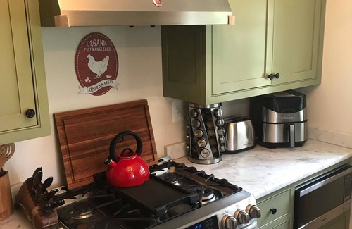 Aldie House | Historic and Updated Farmhouse Built in 1808