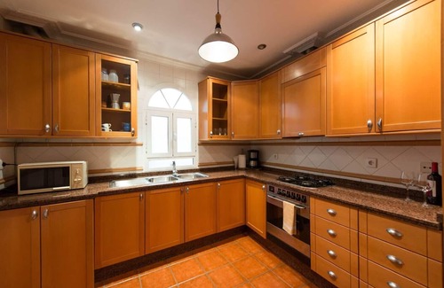 Alicante City Centre Apartment | Historic apartment with views of the Basilica of Santa Maria and 2 min. from sea