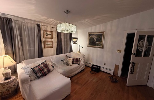 Port Jefferson Apartment | Historic Beautifully Preserved 1800’s Retreat - Large 1bd Apt in PJ Village