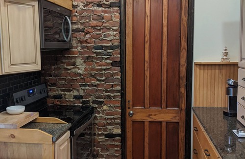 Utica House | Historic Building/Downtown Utica walk to Genesee Street 3