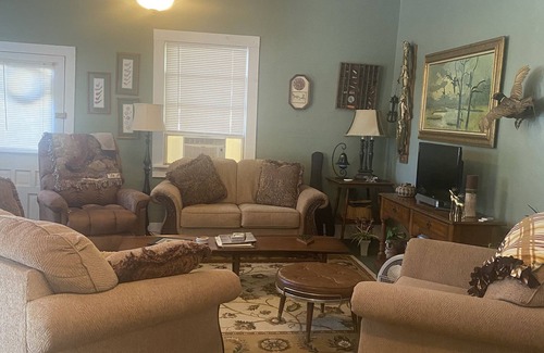 Deersville Hotel | Historic building, Historic town go back in time, near lakes & hiking trails.