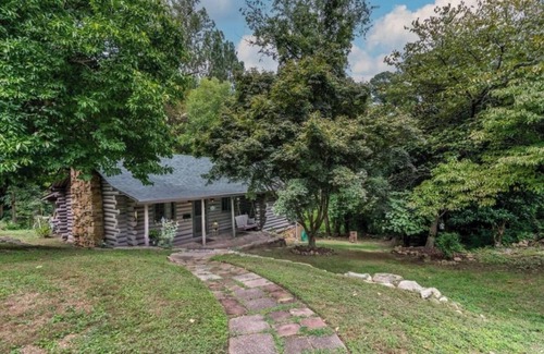 Wake Forest Cabin | Historic Cabin in Wake Forest Downtown.