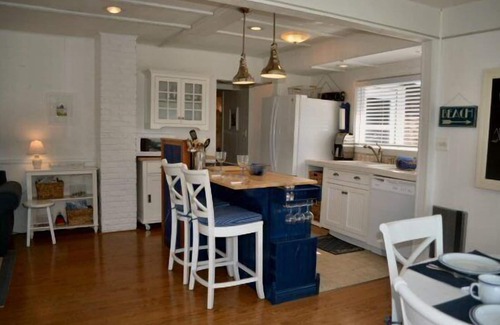 Downtown Cannon Beach House | Historic Cannon Beach Home - 50 Steps From The Sand - West Presidential Streets