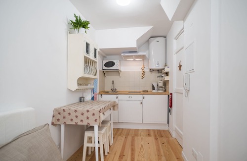 Santo Estevao Apartment | Historic Center Alfama, Wifi, Transport