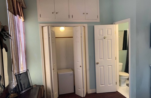 Osceola Hotel | Historic Commercial Hotel (Est.1868) Sally Rand Suite