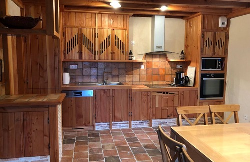 Chemire-en-Charnie Cottage | Historic Cottage in Nature Reserve with Modern Comforts, Near Forest, 8 Guests, Accessible
