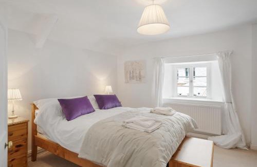 Nether Stowey House | Historic Cottage & Garden nr Quantock Hills