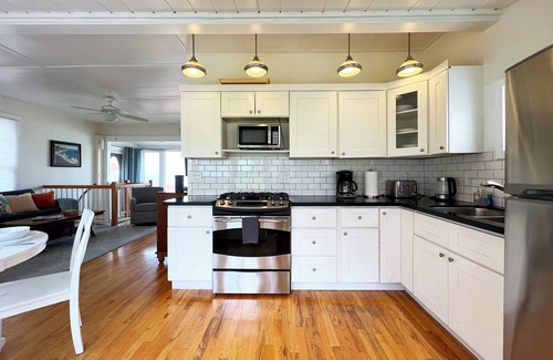 Village of La Jolla Cottage | Historic Cottage with Zen Feel. Full Ocean Views in Village