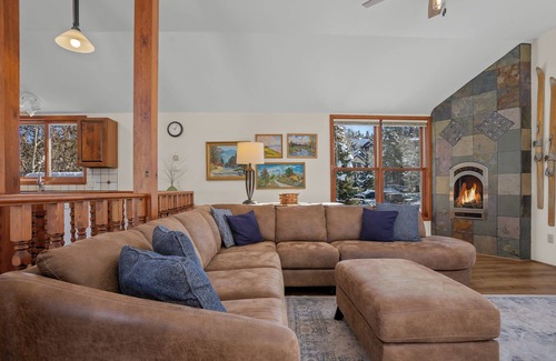 Historic District House | Historic Downtown, Private Hot Tub, Low Fees