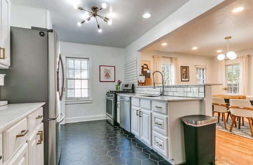 Corridor South House | Historic Elegance in Crown Heights - Steps to Parks, Minutes to Fun