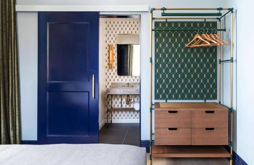 Center City Hotel | Historic Elegance Meets Modern Comforts! Pet-friendly, Onsite Parking!