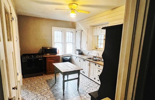 Medina House | Historic & Family Owned