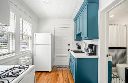 Greater Heights Apartment | Historic Heights Artist Boho Bungalow