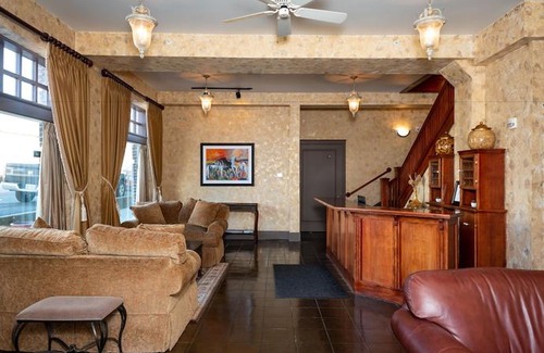 Condon Hotel | Historic Hotel Condon